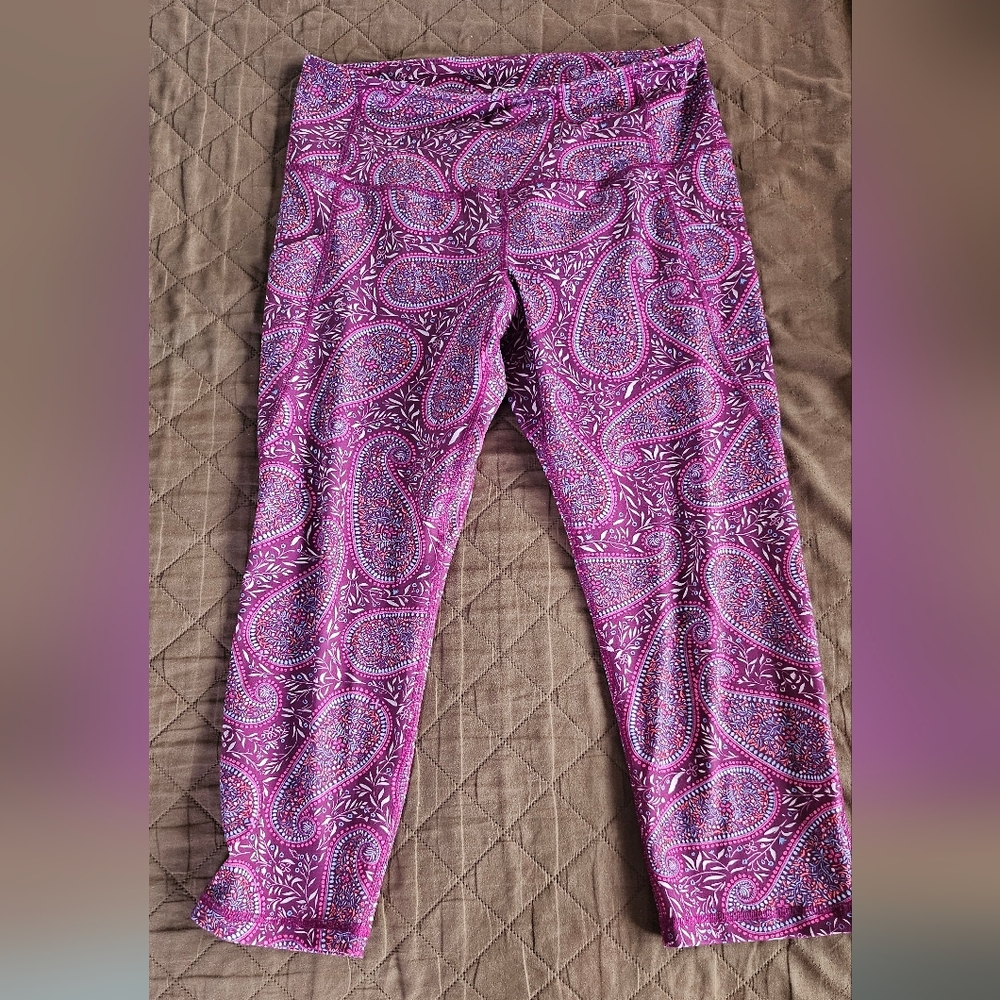 Old Navy Active go dry leggings.  Activeware,  cropped leggings,  women's, pink,